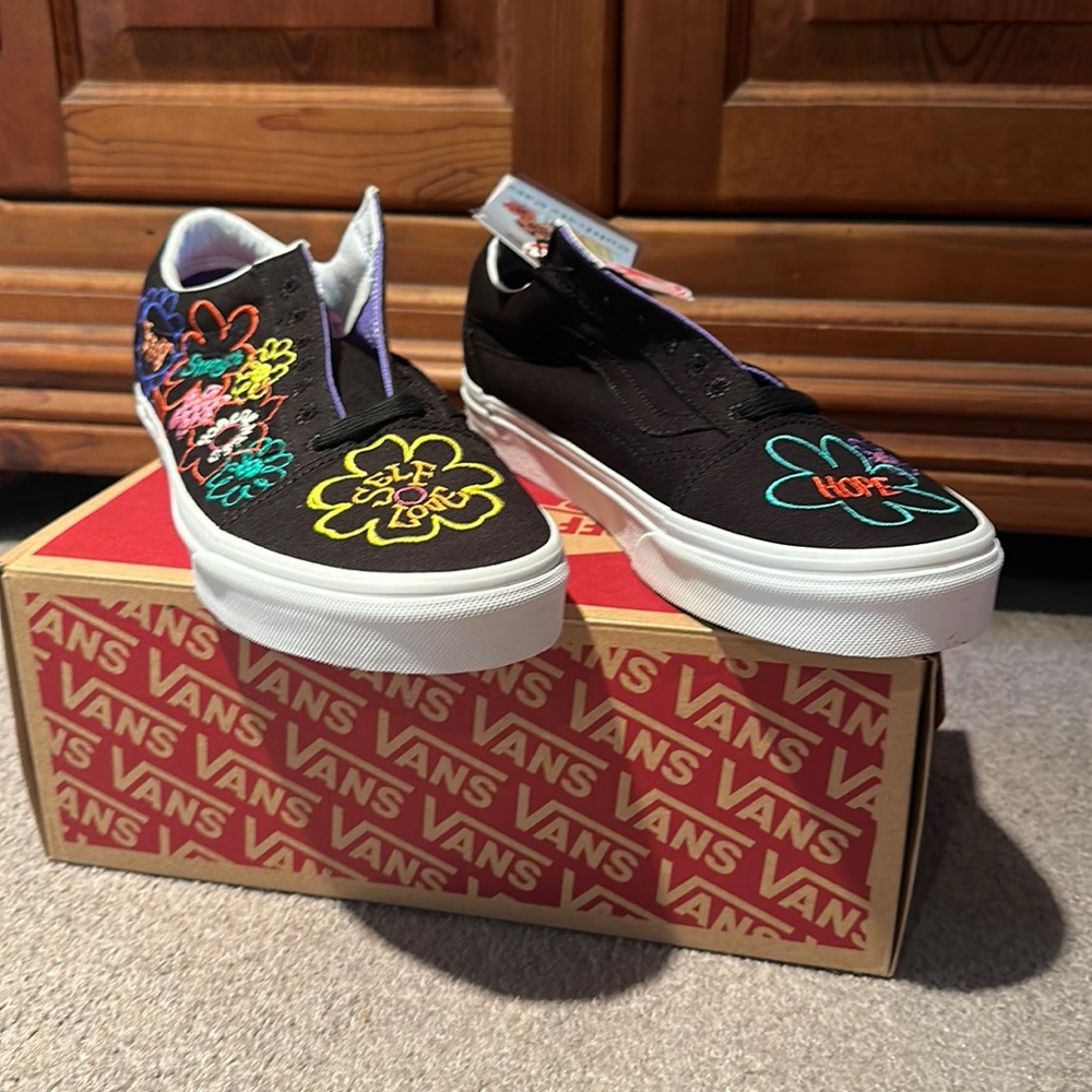 NWT Vans Old Skool (Cultivate Care) Shoes